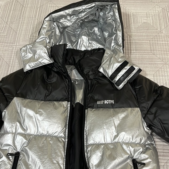 Zara boy’s puffer - Picture 3 of 5